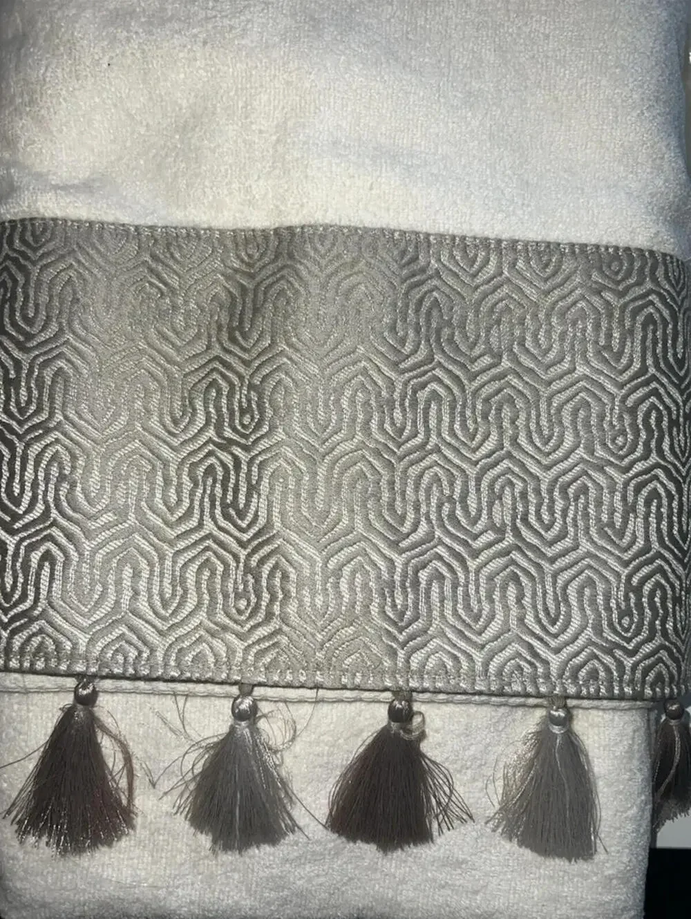 Avanti Home Beaufort Ivory Bath Towel, NWT